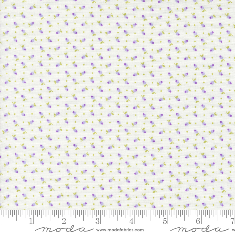 Georgia Tiny Floral Off White | Brenda Riddle of Acorn Quilts | Moda Fabrics | 18772 11 | Sold in 1/2 Yd