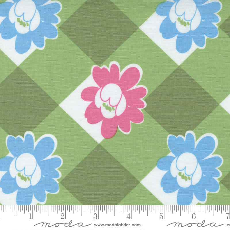 Picnic Pop Large Floral Grassy Green | Me & My Sister Designs | Moda Fabrics | 22430 12 | Sold in 1/2 Yd