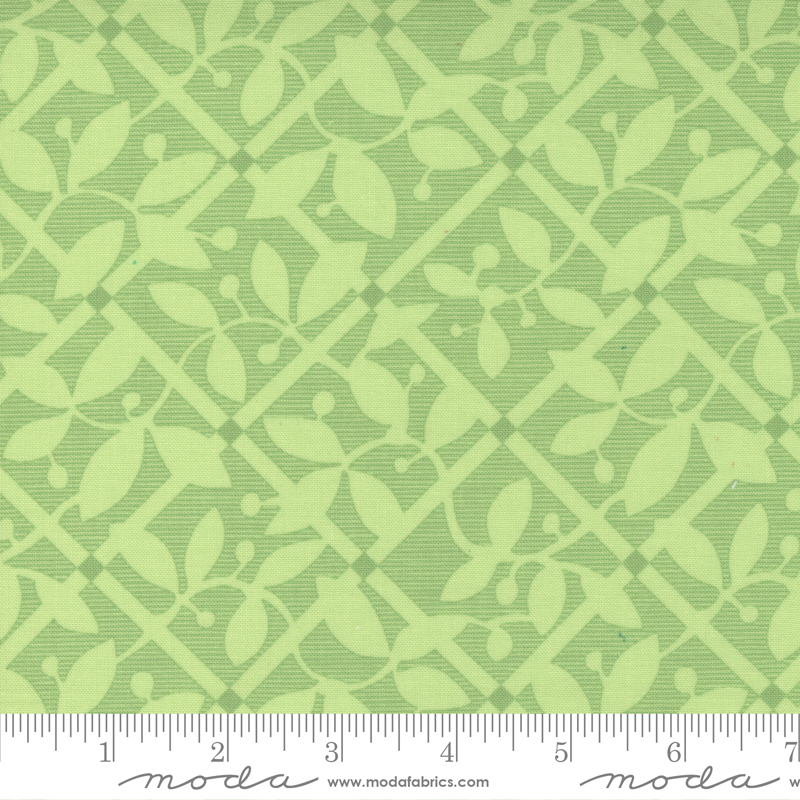 Picnic Pop Trellis Grassy Green | Me & My Sister Designs | Moda Fabrics | 22435 12 | Sold in 1/2 Yd
