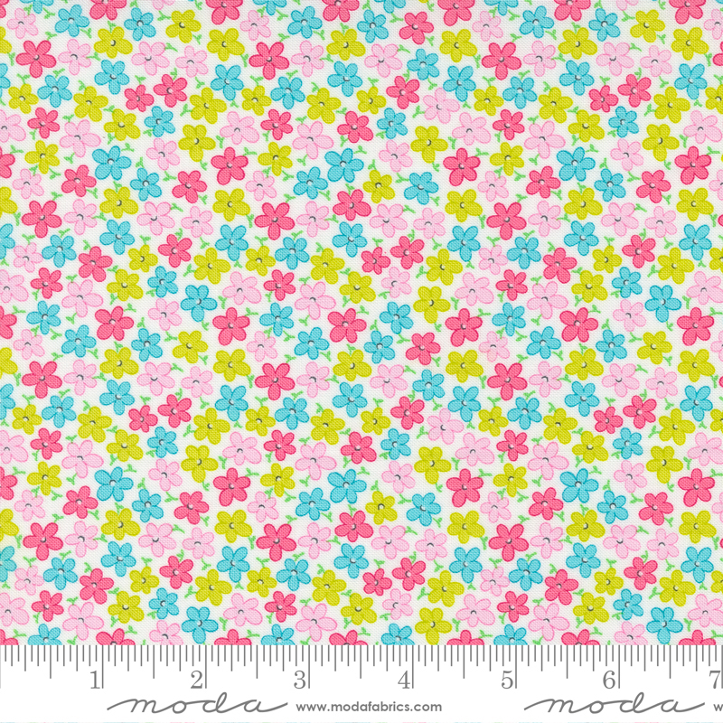 Sweet and Plenty Free Ditsy Sugar | Me and My Sister Designs | Moda Fabrics | 22454 11 | Sold in 1/2 Yd