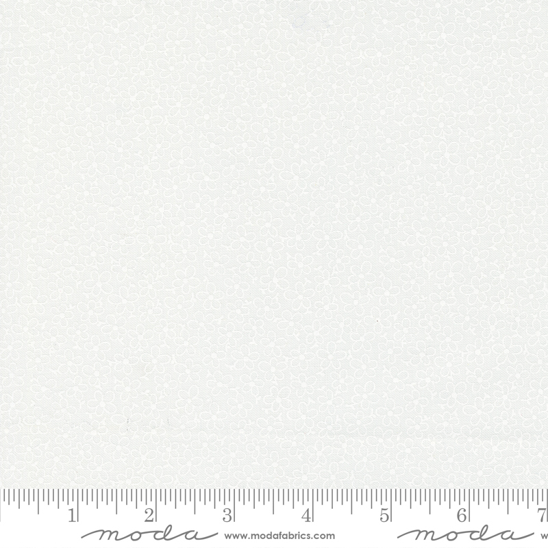 Sweet and Plenty Free Ditsy Sugar White | Me and My Sister Designs | Moda Fabrics | 22454 31 | Sold in 1/2 Yd