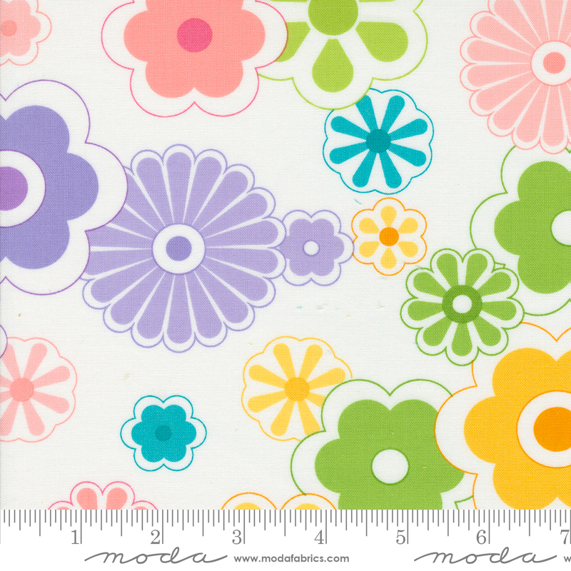 On The Bright Side Flower Burst Sugar | Me and My Sister Designs | 22460 11 | Sold in 1/2 Yds