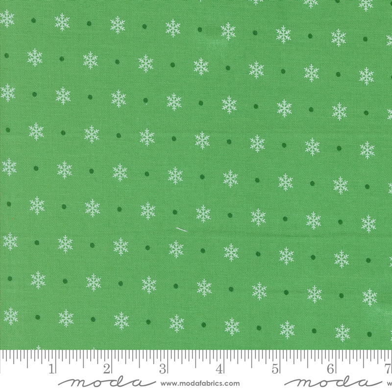 Kitty Christmas Flurry Holly | Urban Chiks | Moda Fabrics | 31206 15 | Sold in 1/2 Yd