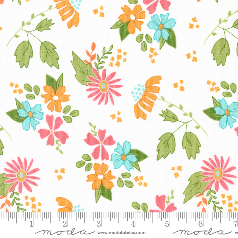 Bountiful Blooms Blossom Off White | Sherri and Chelsi | Moda Fabrics | 37660 11 | Sold in 1/2 Yd
