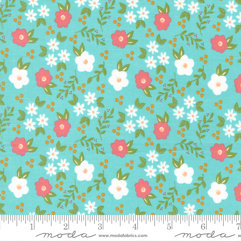 Bountiful Blooms Blooms Spray | Sherri and Chelsi | Moda Fabrics | 37661 18 | Sold in 1/2 Yd
