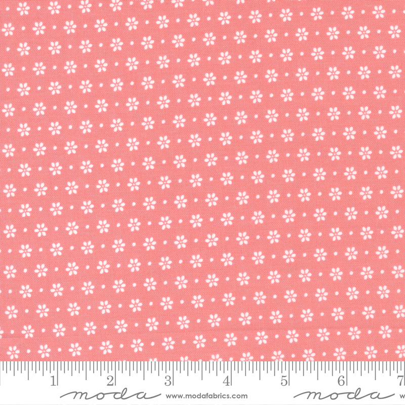 Bountiful Blooms Daisy Ditsy Blush | Sherri and Chelsi | Moda Fabrics | 37664 15 | Sold in 1/2 Yd