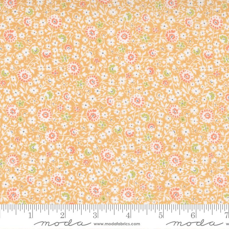 Cinnamon & Cream Butterscotch | Fig Tree And Co. | Moda Fabrics | 20453 14 | Sold in 1/2 Yds