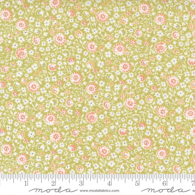 Cinnamon & Cream Olive | Fig Tree And Co. | Moda Fabrics | 20453 16 | Sold in 1/2 Yds