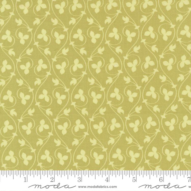 Cinnamon & Cream Olive | Fig Tree And Co. | Moda Fabrics | 20455 16 | Sold in 1/2 Yds