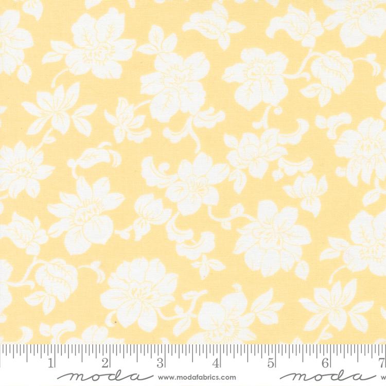 The Shores Sunshine | Brenda Riddle Designs | Moda Fabrics | 18740 12 | Sold in 1/2 Yds
