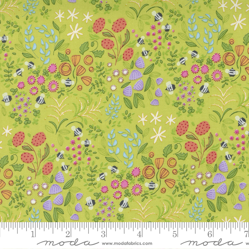 Wild Blossoms Little Wild Things Sunlit | Robin Pickens | Moda Fabrics | 48735 13 | Sold in 1/2 Yd