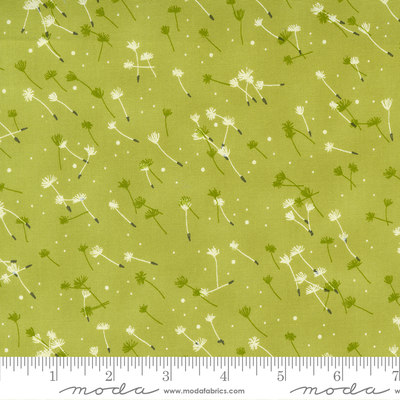 Dandi Duo Flyaway Seeds Grass | Robin Pickens | Moda Fabrics | 48756 13 | Sold in 1/2 Yd