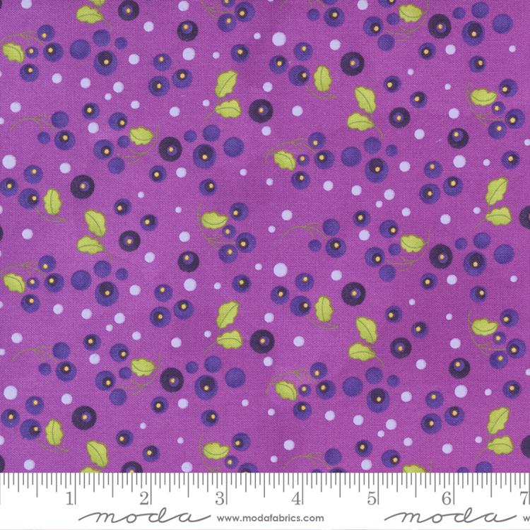 Pansys Posies Plum | Robin Pickens | Moda Fabrics | 48723 14 | Sold in 1/2 Yds