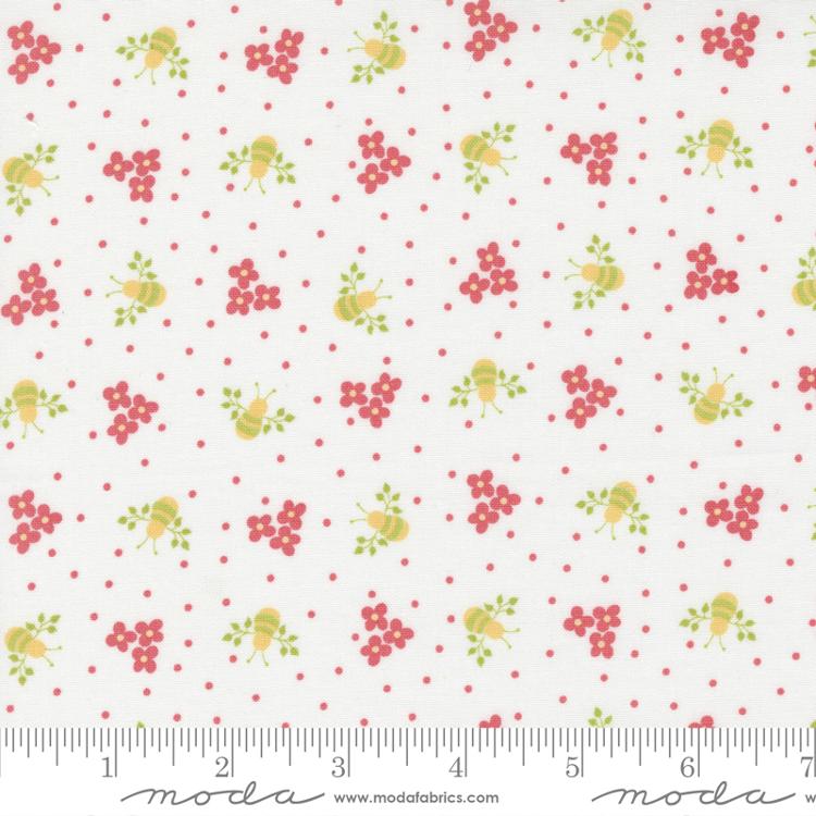 Sunwashed Cloud | Corey Yoder Coriander Quilts | Moda Fabrics | 29163 11 | Sold in 1/2 Yd