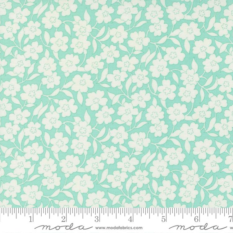Flower Power Aqua | Maureen McCormick | Moda Fabrics | 33711 27 | Sold in 1/2 Yd