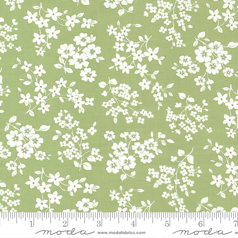 Lighthearted Gather Green | Camille Roskelley | Moda Fabrics | 55294 19 | Sold in 1/2 Yd