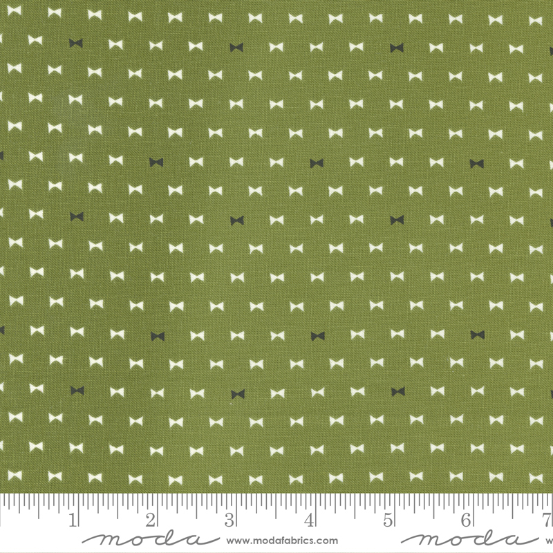 Main Street On The Town Grass | Sweetwater | Moda Fabrics | 55645 13 | Sold in 1/2 Yd