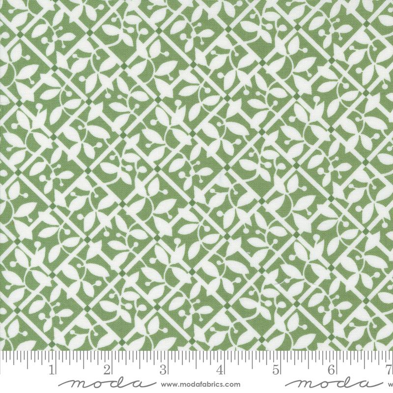 Shoreline Lattice Green | Camille Roskelley | Moda Fabrics | 55303 15 | Sold in 1/2 Yd